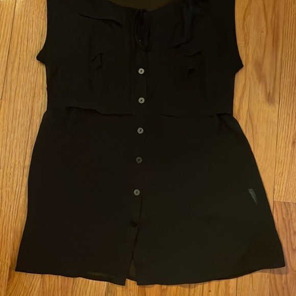 Apostrophe sleeveless, round neckline black chiffon top. Size L. Front buttons . - Picture 16 of 17